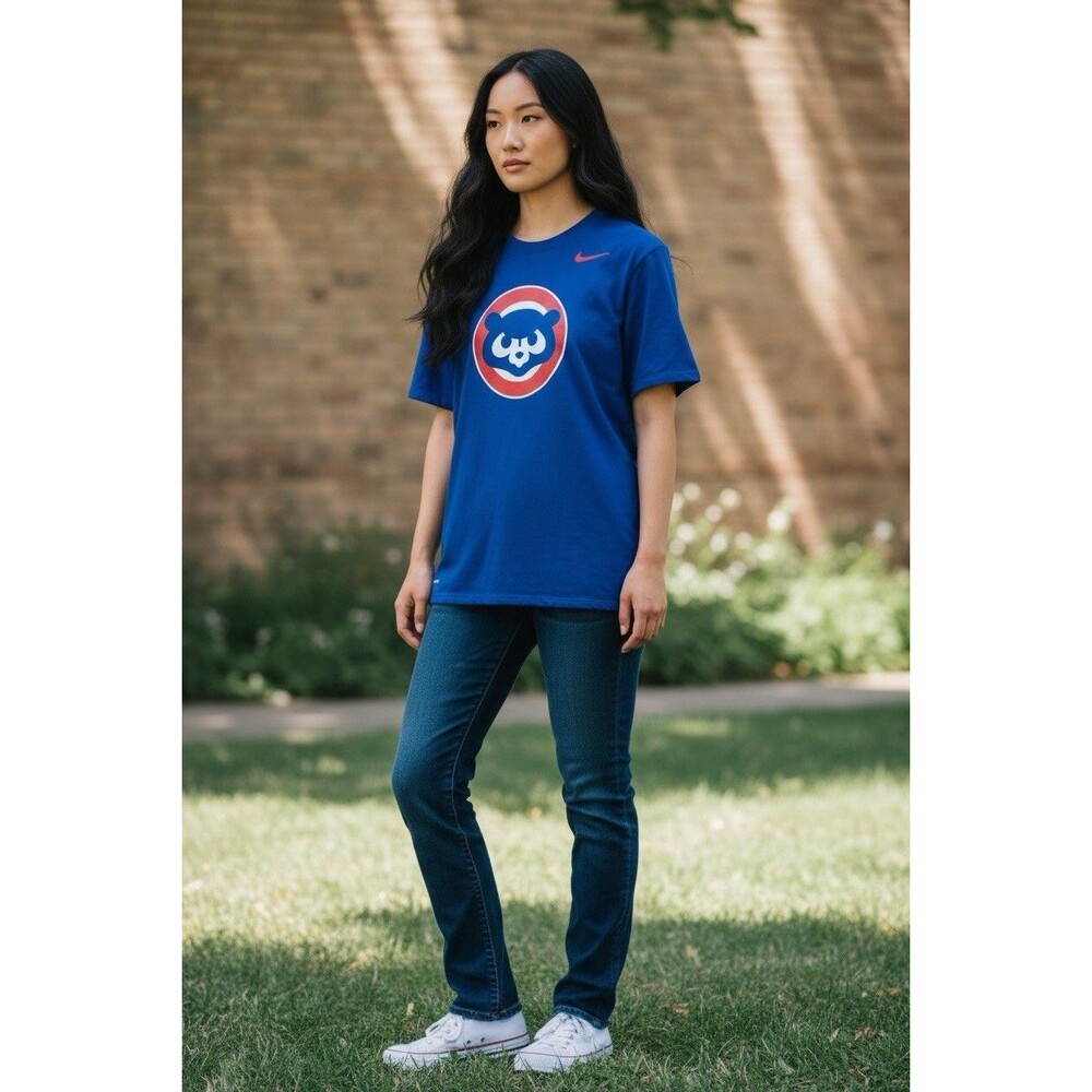 Nike Chicago Cubs Dri-FIT Walking Bear Logo T-Shirt Women’s XL Blue MLB